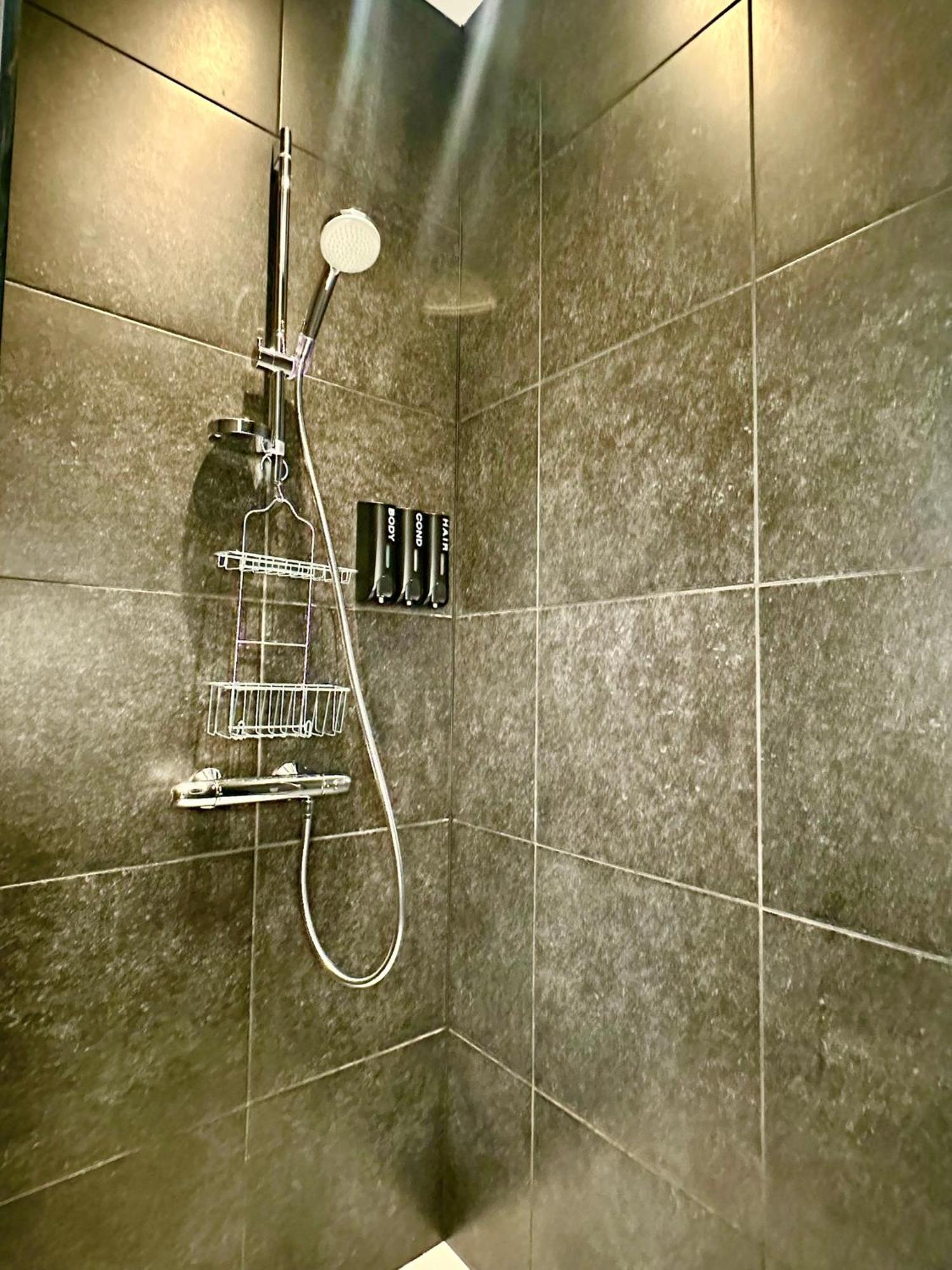 Luxury Suites Centrum By Rikas Hotels Anvers Dış mekan fotoğraf
